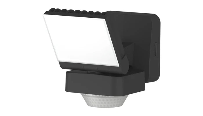 BrackenHeath BR3552 iSpot Swivel Floodlight IP65 with PIR Single 220-240V Black
