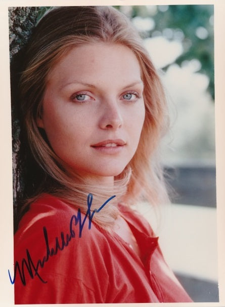 Cat. #00199401:  MICHELLE PFEIFFER