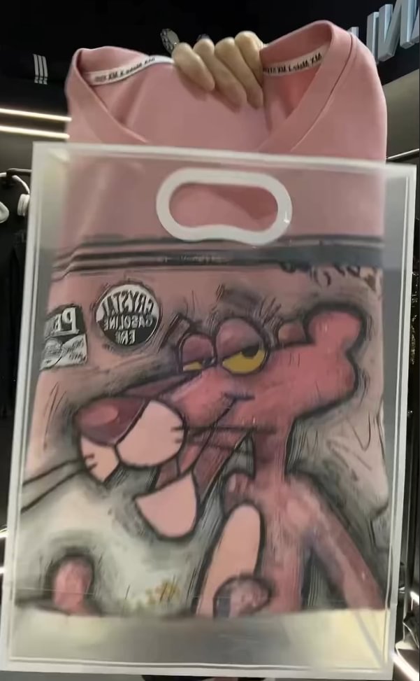 🩷Šarmantni džemperi s printom Pink Panther-HR