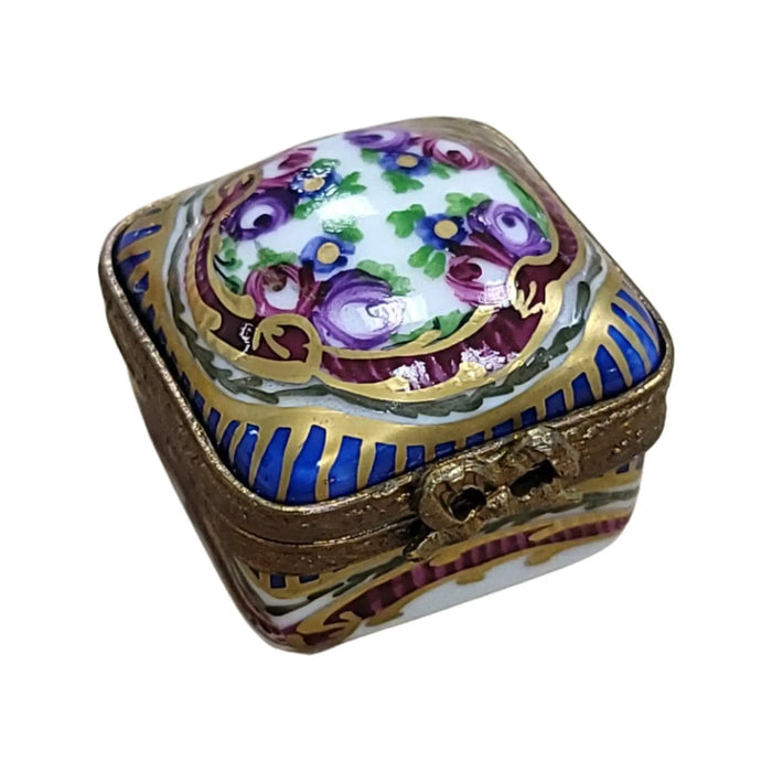 Sevre Roses Pill Limoges box, hand-painted porcelain made in France