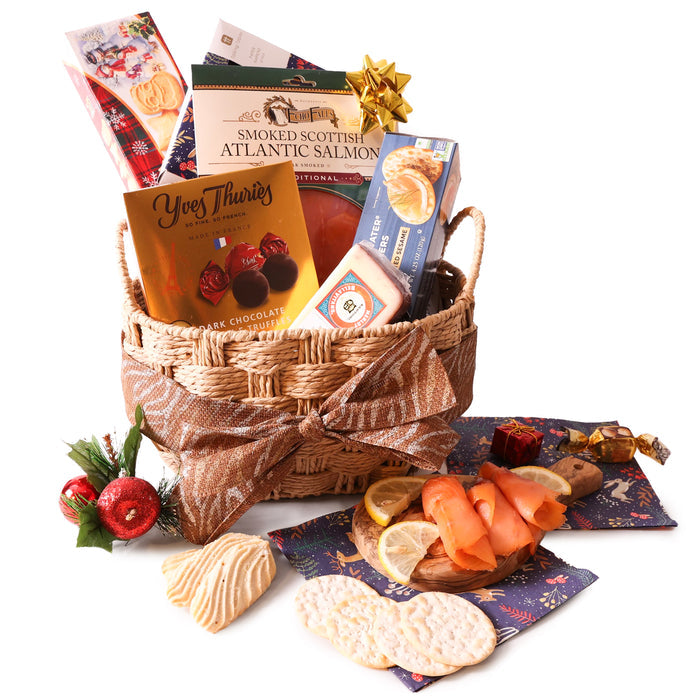 The Yuletide Feast Basket - TCS Sentiments Express